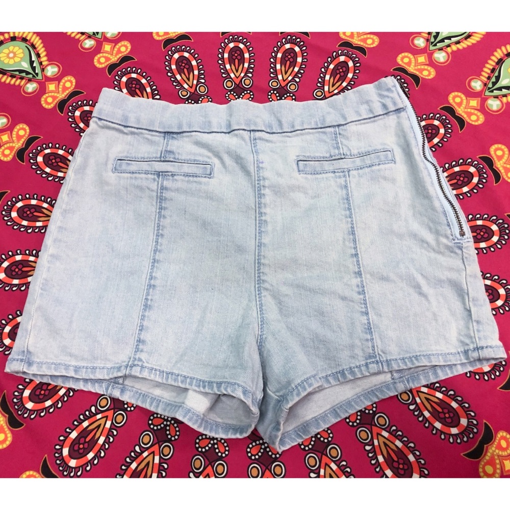 High Waisted Shorts with Side Zipper